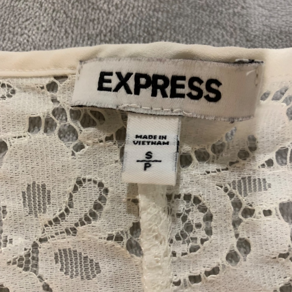 Express Blouse Lace - Picture 8 of 10